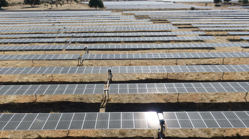 OHLA se adjudica una planta fotovoltaica en Badajoz por más de 75 millones de euros