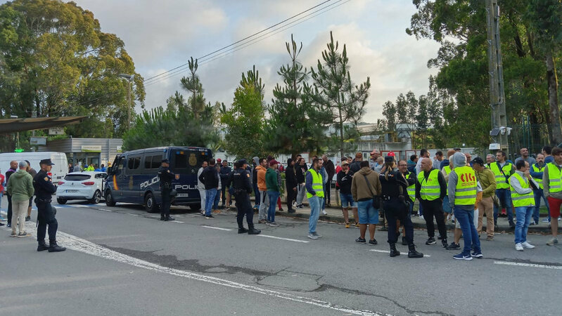 La huelga del metal interrumpe la parada técnica de Ence