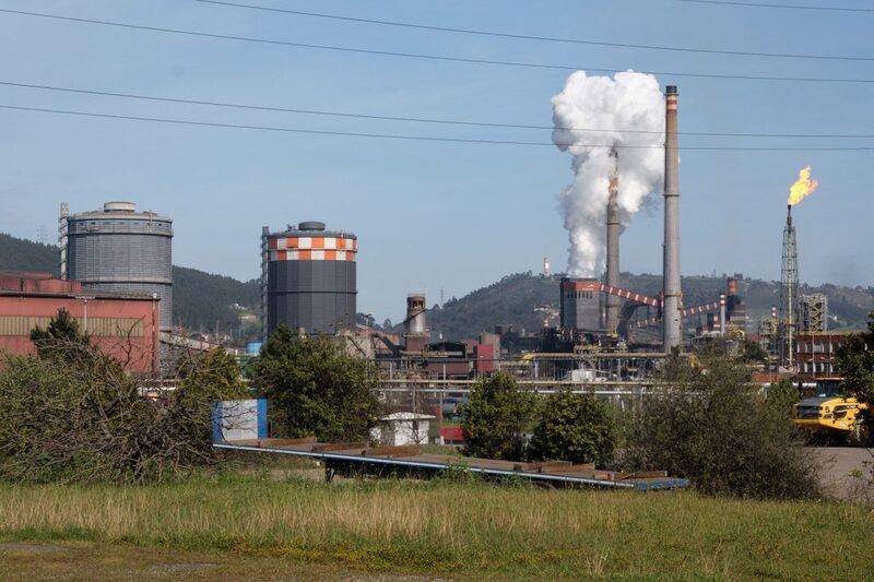 ArcelorMittal iniciará en abril las obras del horno eléctrico de Xixón