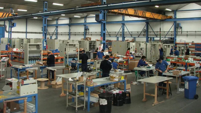 Amper logra un macrocontrato de hasta 340 millones para su fábrica de Morás