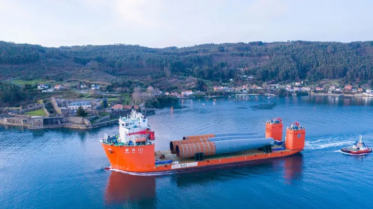 Monopilotes XXL hechos en Fene para el nuevo parque marino de Iberdrola