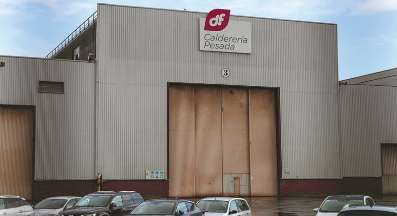 Indra sale al rescate de Duro Felguera y comprará su fábrica en Gijón para hacer blindados