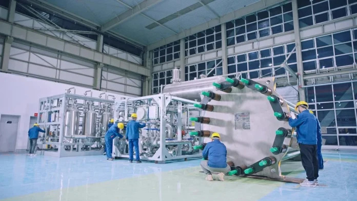 Las plantas de Hygreen, hidrógeno verde, y de Sermatec, baterías de litio, estarán operativas en Málaga a finales de 2026