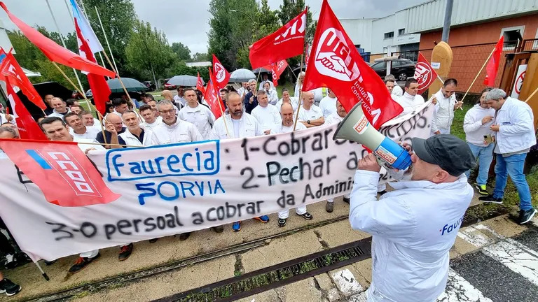La planta de Forvia, antigua Faurecia, en Ourense sigue sin trabajo para más allá del 2027