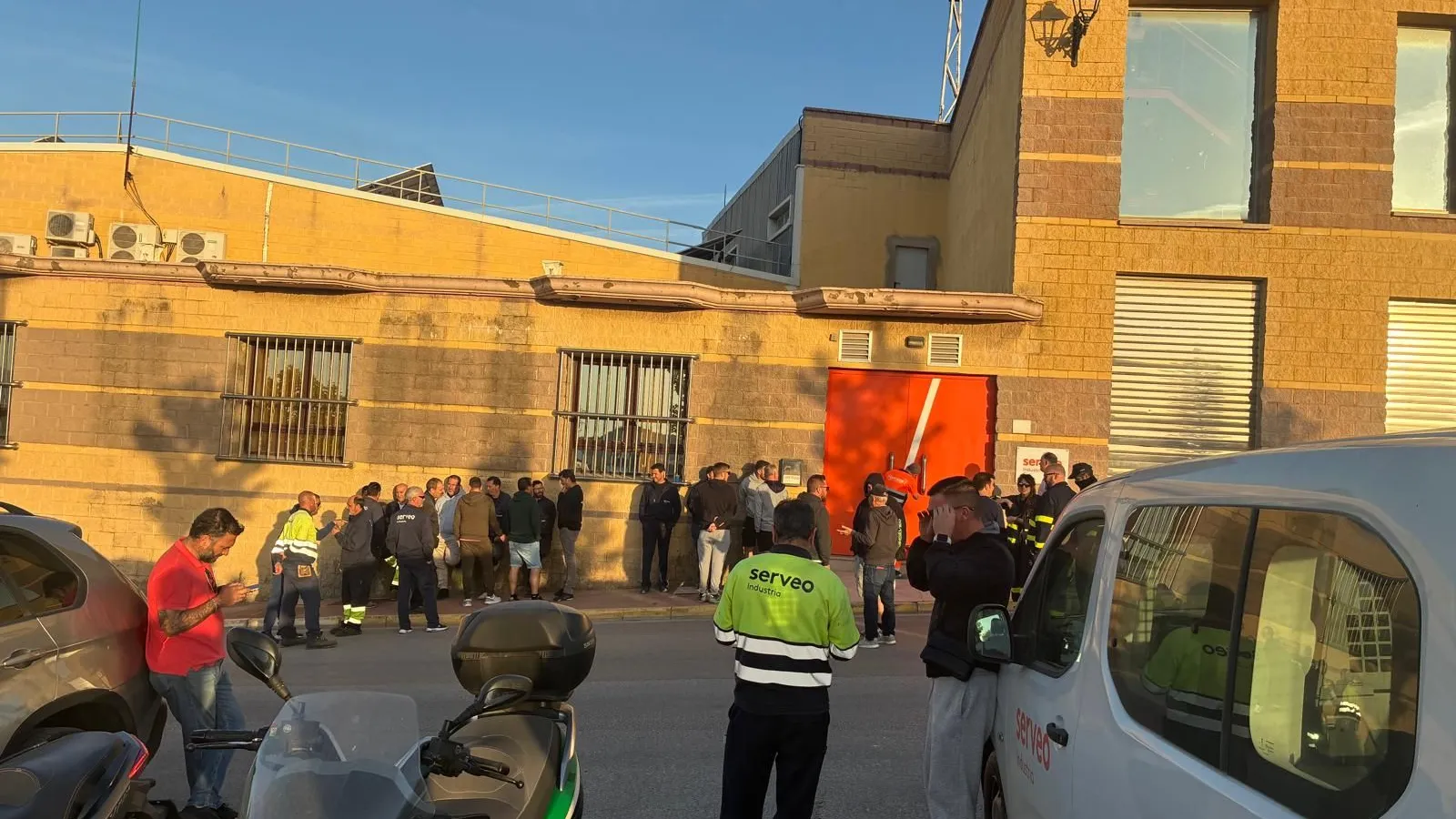 Los trabajadores de Serveo en San Roque arrancan una huelga indefinida por los "incumplimientos" de la empresa